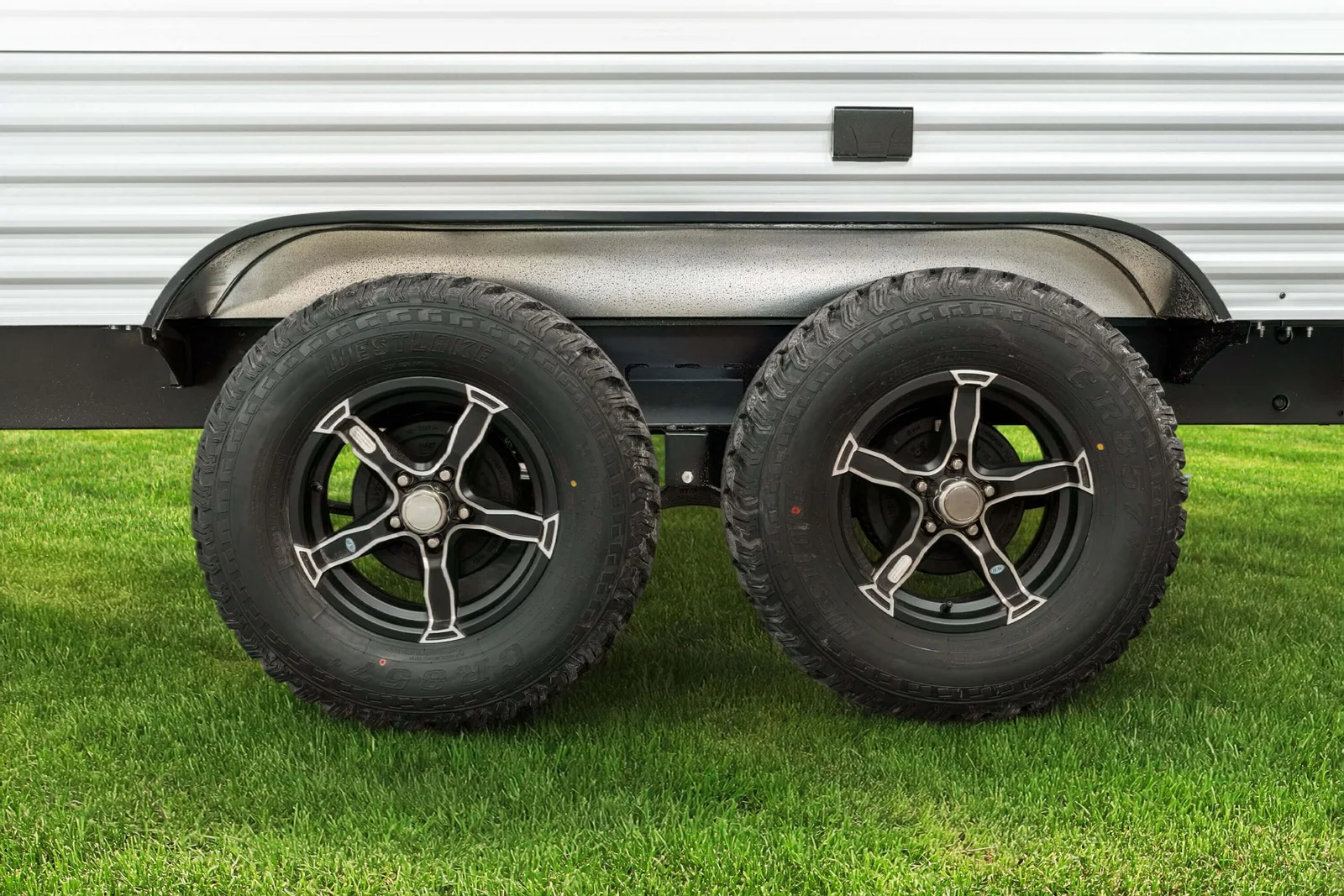 2026 KZ RV Sportsmen Classic 240BH Travel Trailer Exterior 4 — illustration du fabricant, millésime indiqué sur la photo