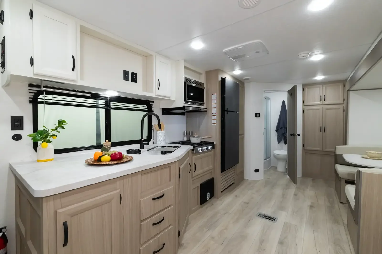 Forest River Viking 25RBS 2027 — Cuisine