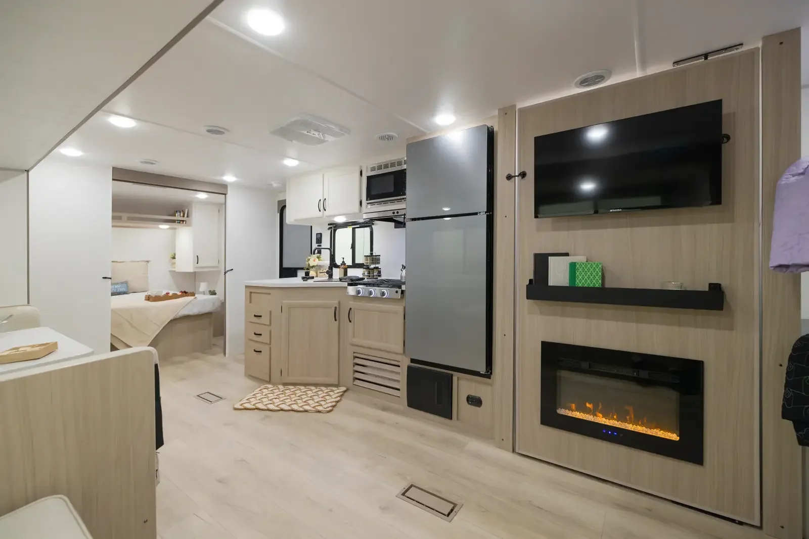 Forest River Viking 262DBS 2027 — vue intérieure 8