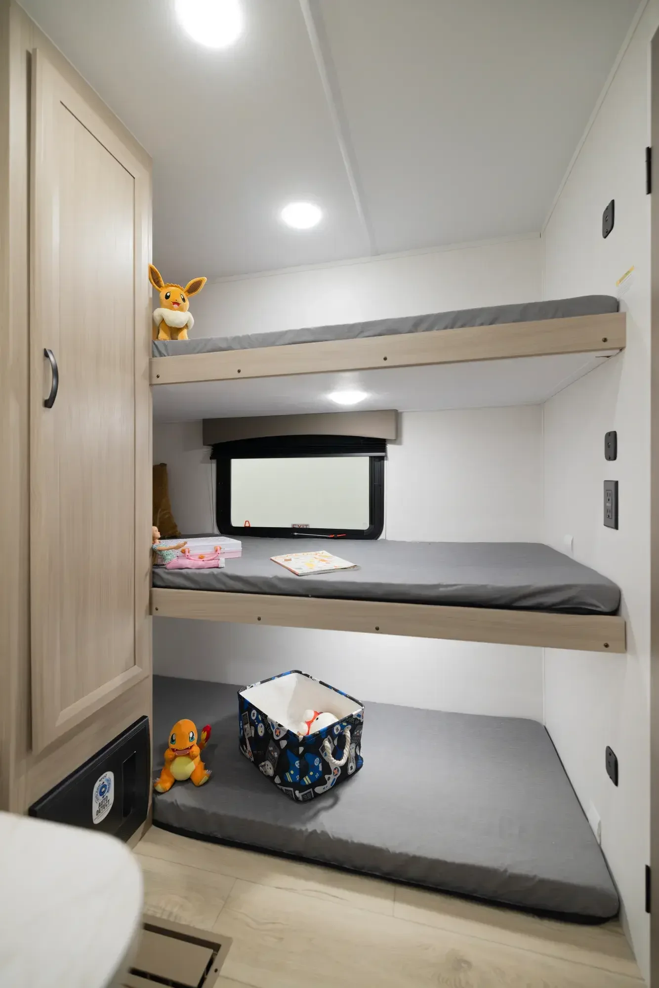 Forest River Viking 26BHD 2027 — vue intérieure 8