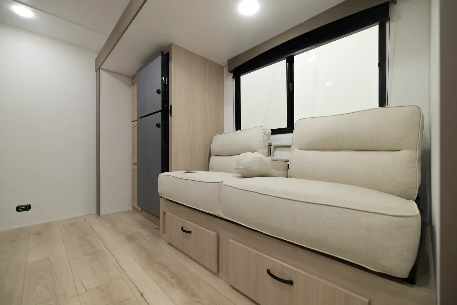 Forest River Viking 26BHD 2027 — vue intérieure 12