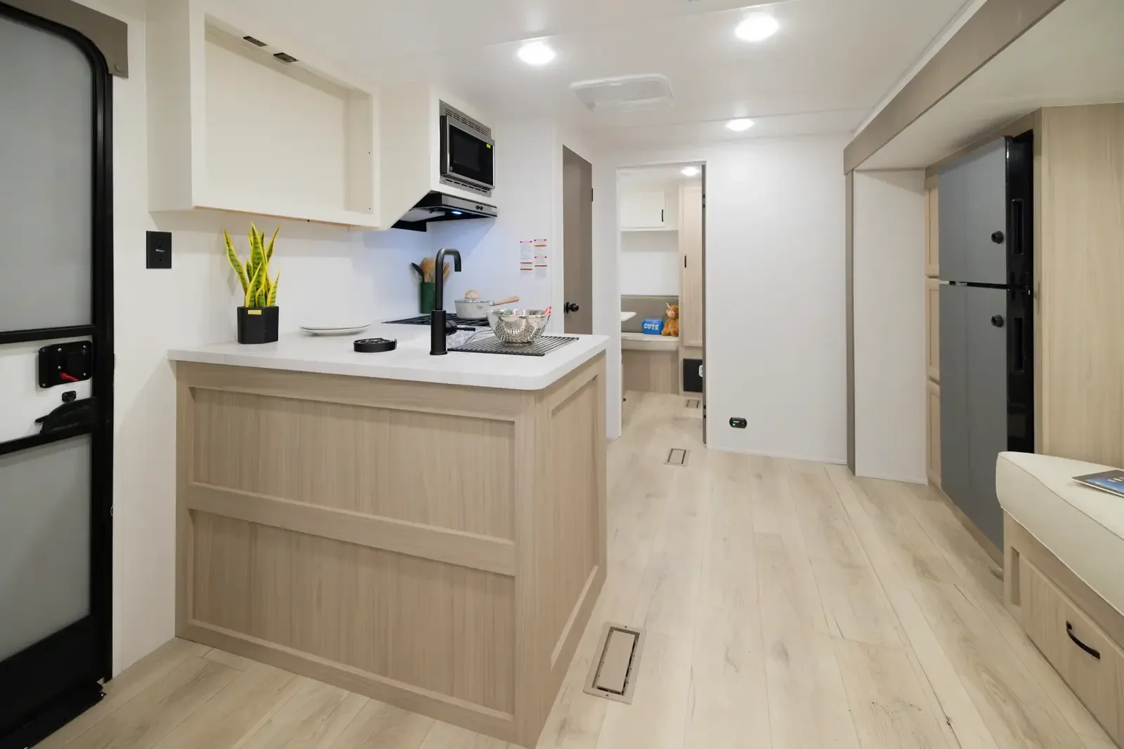 Forest River Viking 26BHD 2027 — vue intérieure 6