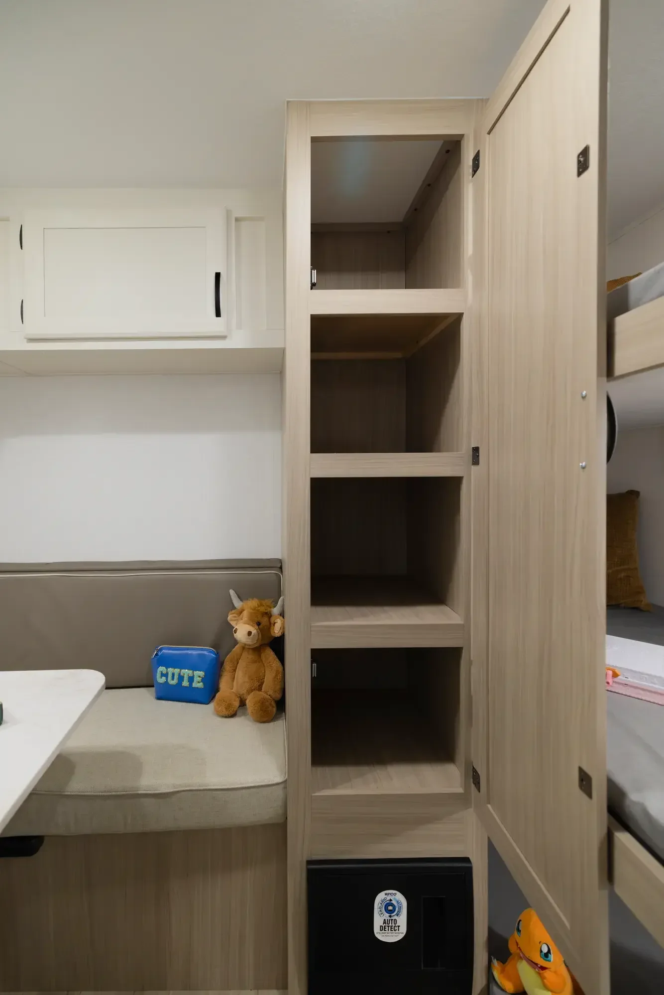 Forest River Viking 26BHD 2027 — vue intérieure 5